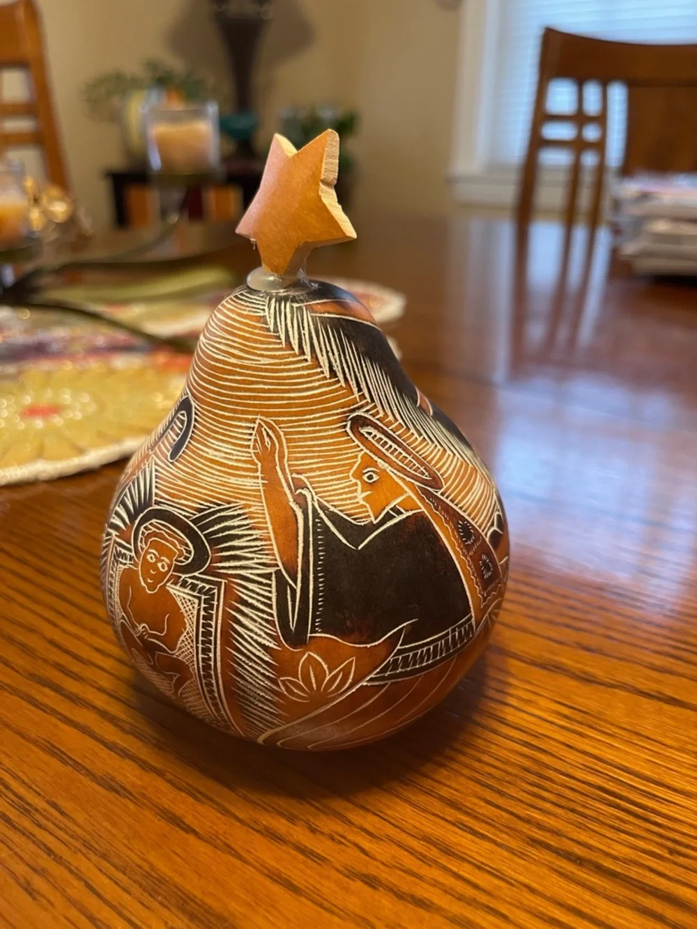 Gourd with Nativity Scene and Star. Handcrafted in Peru - Picture 5 of 9